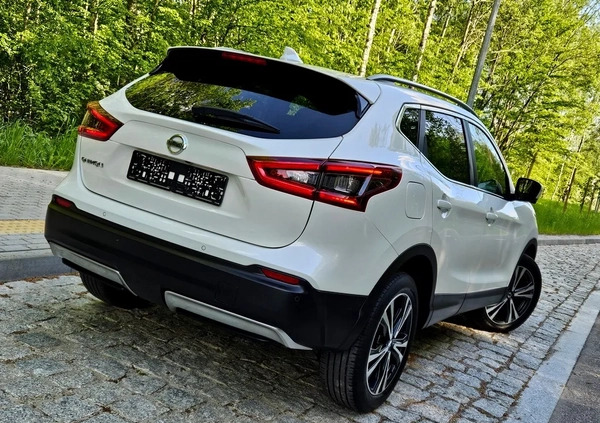 Nissan Qashqai cena 77900 przebieg: 89000, rok produkcji 2018 z Elbląg małe 781